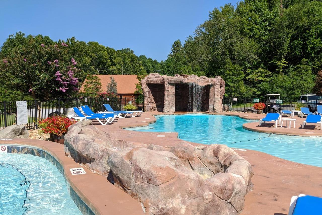 White Oak Resort Southern Comfort ガトリンバーグ エクステリア 写真
