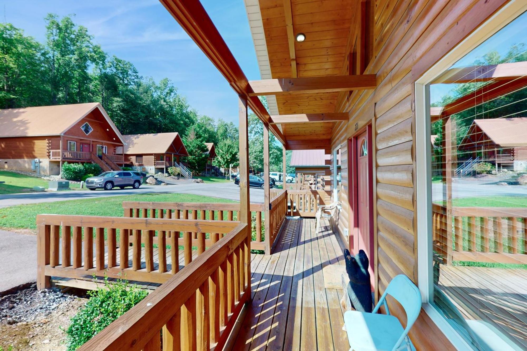 White Oak Resort Southern Comfort ガトリンバーグ エクステリア 写真
